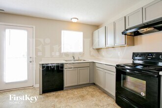 8107 Grove Berry Way in Indianapolis, IN - Building Photo - Building Photo