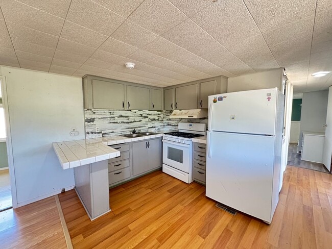property at 5802 Fruitland Rd