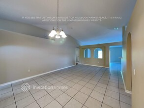 510 Brown Bear Way in St. Cloud, FL - Foto de edificio - Building Photo