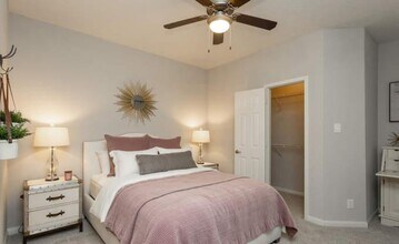 2323 Long Reach Dr in Sugar Land, TX - Building Photo - Building Photo