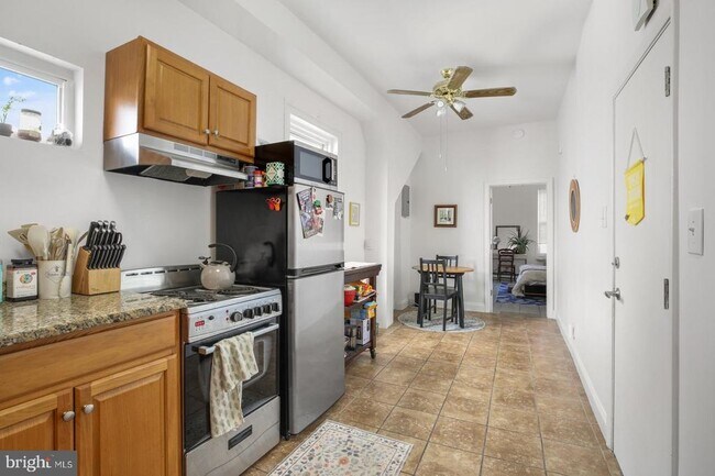 2010 E York St in Philadelphia, PA - Building Photo - Building Photo