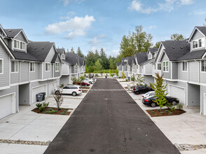 New View Townhomes in Puyallup, WA - Building Photo - Building Photo