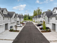 New View Townhomes in Puyallup, WA - Foto de edificio - Building Photo