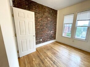 723 Parker St, Unit 2 in Boston, MA - Building Photo - Building Photo