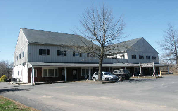 Tohickon Creek Apartments in Ottsville, PA - Foto de edificio