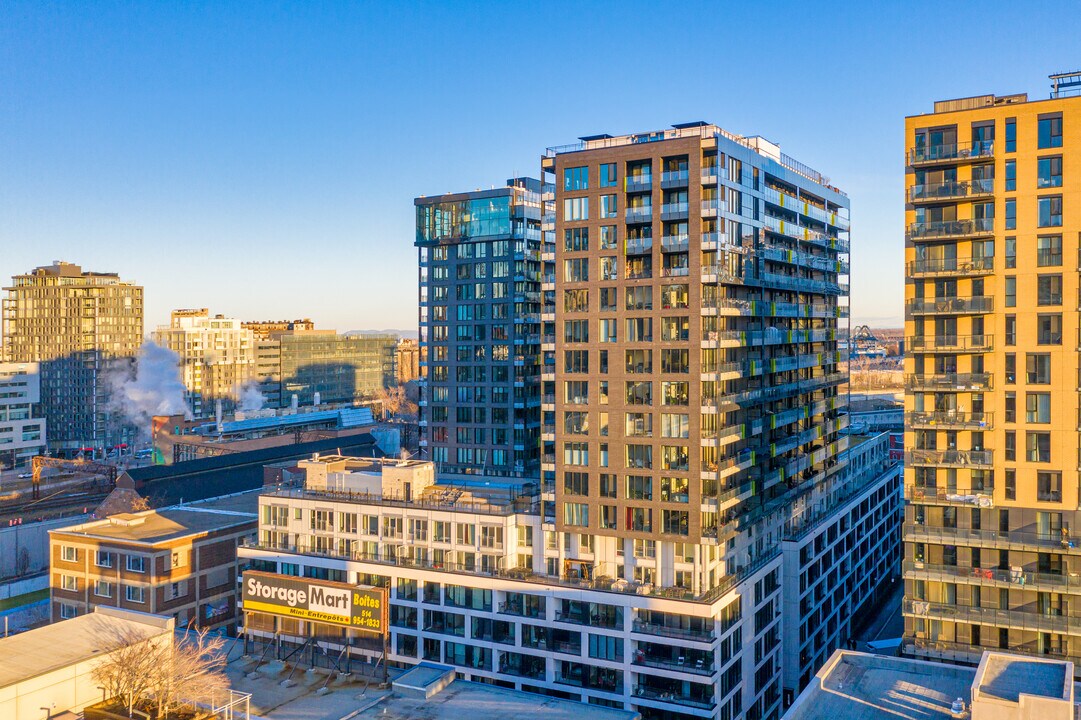 Lowney Sur Ville Phase I in Montréal, QC - Building Photo