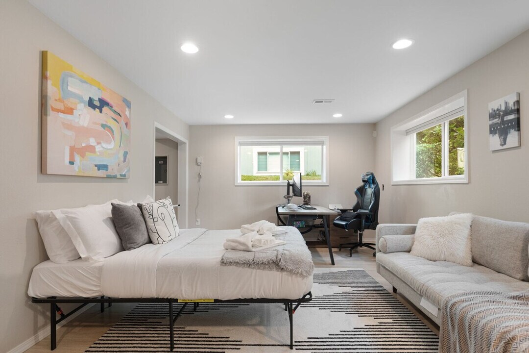 13829 NE 74th St, Unit SI ID1297500P in Redmond, WA - Building Photo