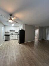 DRIFT PB in San Diego, CA - Foto de edificio - Interior Photo