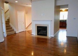 46 Hibiscus Ct in La Plata, MD - Building Photo - Building Photo