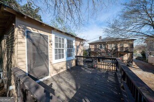 716 Lakeview Ave NE in Atlanta, GA - Building Photo