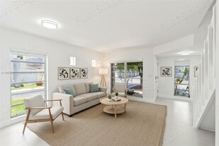 3597 SW 17th St in Miami, FL - Building Photo