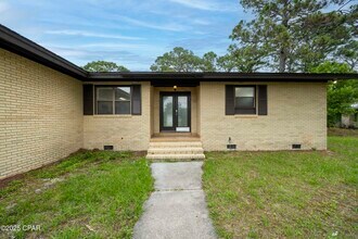 105 Greenwood Dr in Panama City Beach, FL - Building Photo - Building Photo