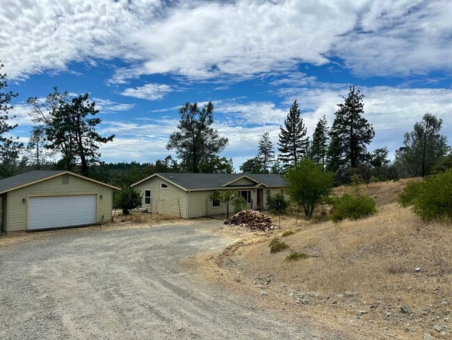14606 Pat Ct in Grass Valley, CA - Building Photo - Building Photo