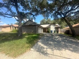 9515 Brook Green in San Antonio, TX - Building Photo