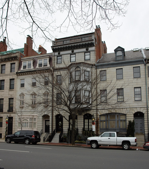 74 Beacon St in Boston, MA - Building Photo