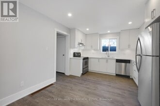 89 Orchard View Blvd in Oshawa, ON - Building Photo - Building Photo