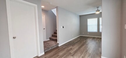 4120 Beechcraft Way in Sacramento, CA - Building Photo - Building Photo