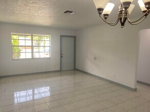 4597 Arthur St in Palm Beach Gardens, FL - Building Photo - Building Photo