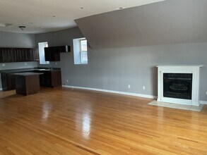 3740 S Michigan Ave in Chicago, IL - Building Photo - Building Photo