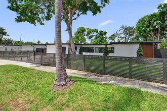 1931 NE 186th Dr in North Miami Beach, FL - Building Photo - Building Photo