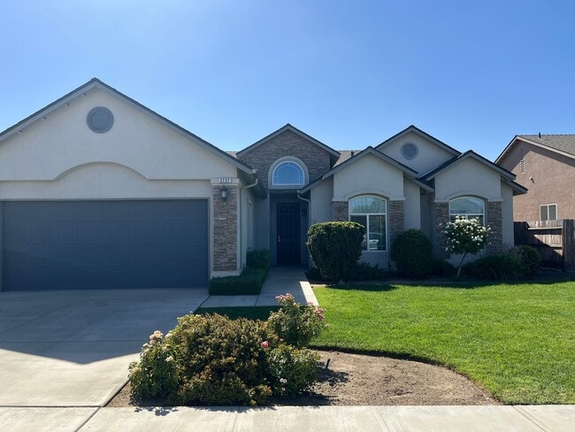 property at 2737 7th Ave Dr