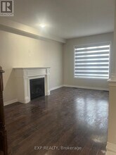 10 Dufay Rd in Brampton, ON - Building Photo - Building Photo