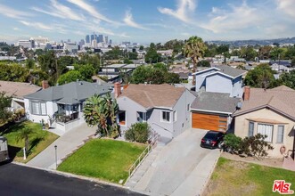 2021 Vineburn Ave in Los Angeles, CA - Building Photo - Building Photo