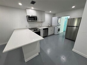 5720 13th Ave N in St. Petersburg, FL - Building Photo - Building Photo