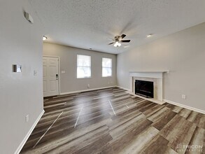 10810 Running Brook Rd in Indianapolis, IN - Building Photo - Building Photo