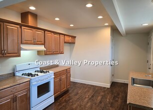 31 Buena Vista St-Unit -31 Buena Vista St. in Salinas, CA - Building Photo - Building Photo