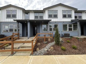 6588 SE Nasha St in Hillsboro, OR - Building Photo