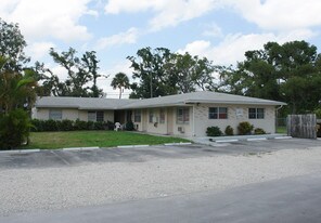 Pirita Apartments in Fort Lauderdale, FL - Building Photo
