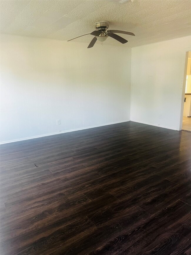 332 7th Ave N in Texas City, TX - Building Photo - Building Photo