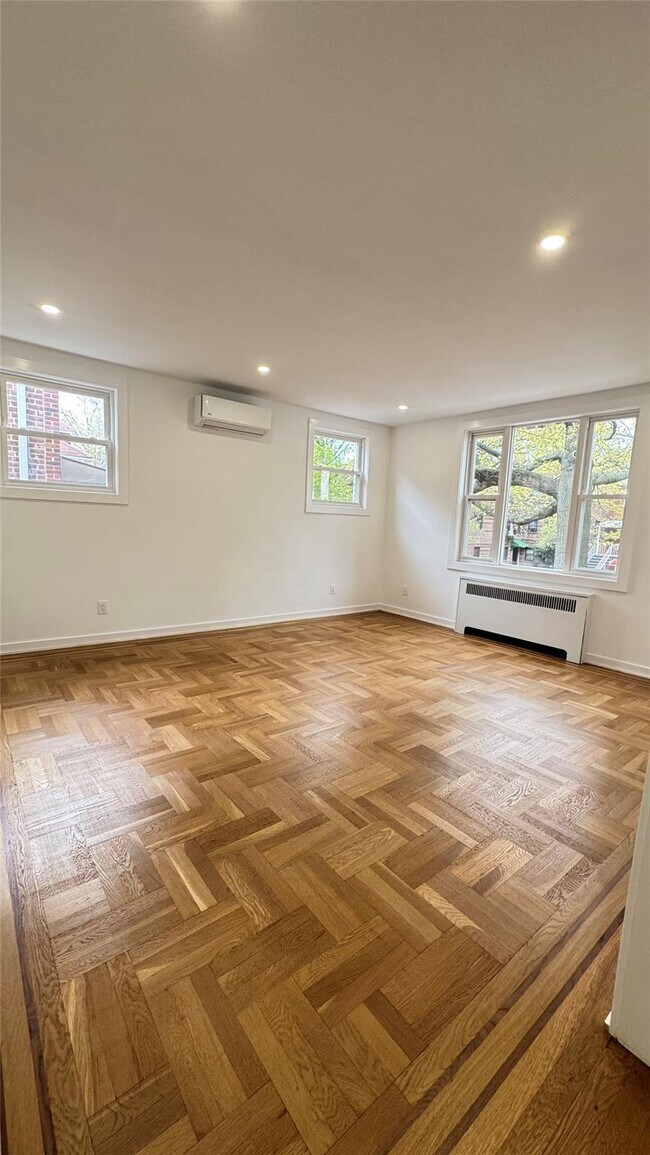 2332 Barnes Ave in Bronx, NY - Building Photo - Building Photo