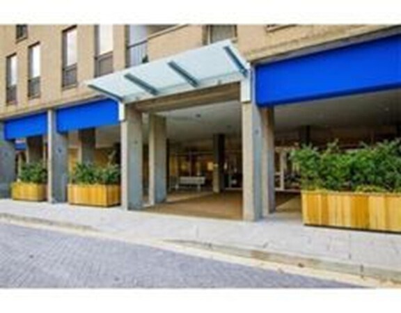 44 Washington St, Unit 602 in Brookline, MA - Foto de edificio