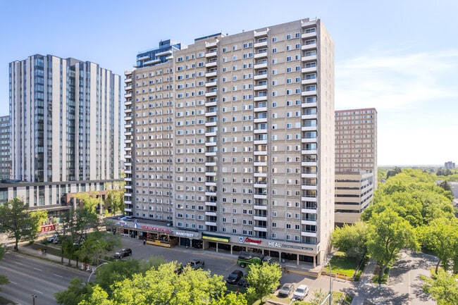 University Tower Apartments in Edmonton, AB - Building Photo - Building Photo