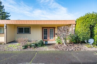Oakvilla in Independence, OR - Foto de edificio - Building Photo