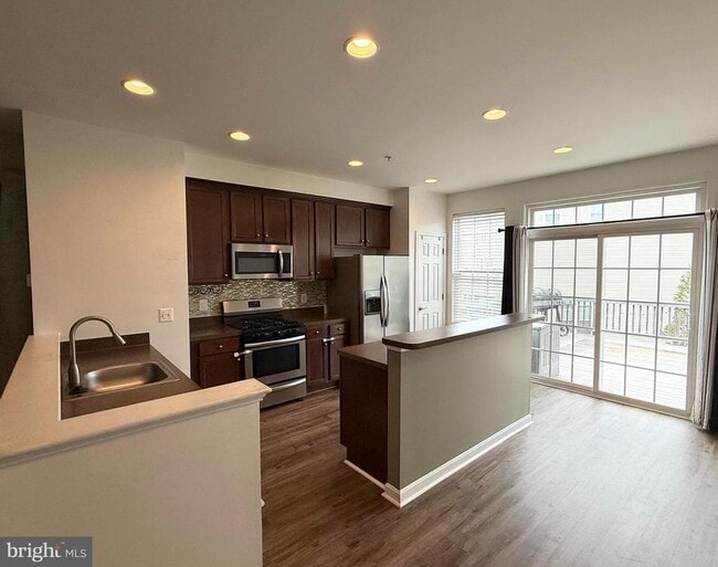 23201 Foxglove St in California, MD - Building Photo - Building Photo