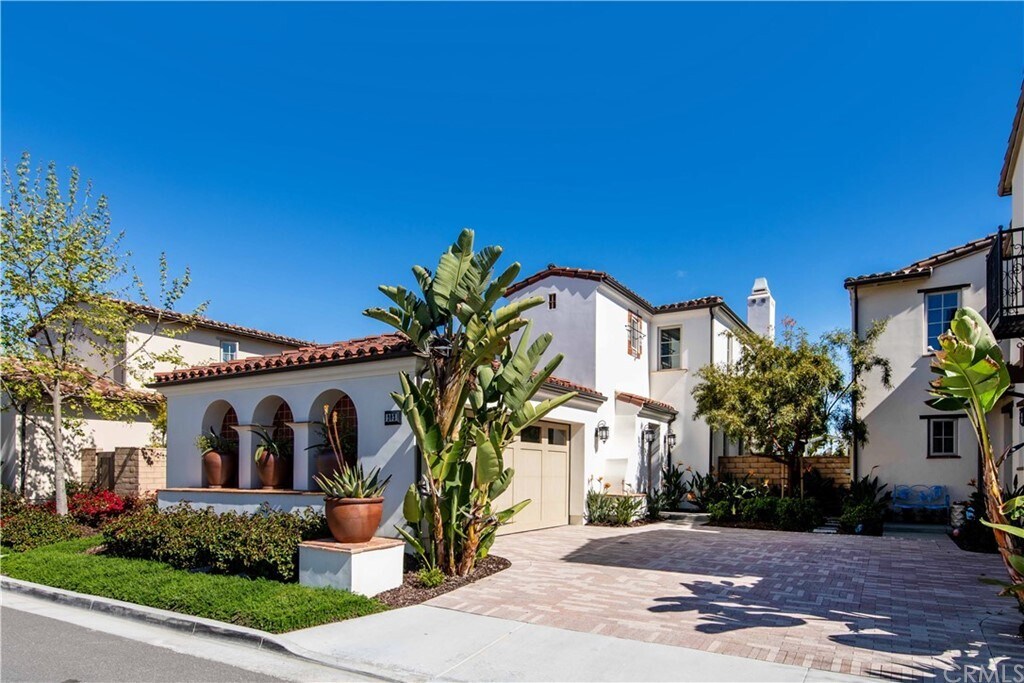 203 Via Galicia in San Clemente, CA - Building Photo