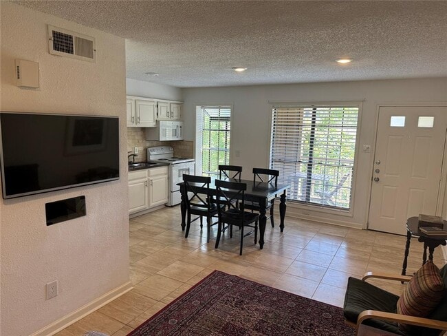 property at 1311 Antoine Dr