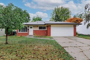 11809 Meteor Dr in Sterling Heights, MI - Building Photo