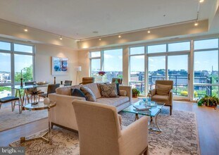 1468 Belmont St NW, Unit 4E in Washington, DC - Building Photo - Building Photo