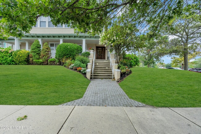 property at 1211 Grand Ave