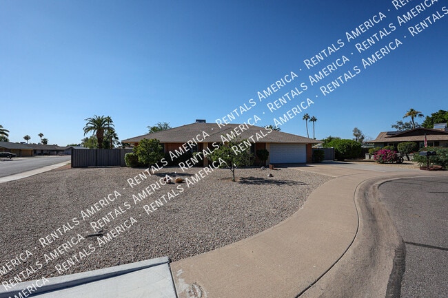 property at 710 W Alamo Dr