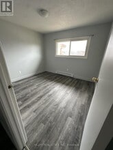 7 Lowndes Ave in Georgina, ON - Building Photo - Building Photo