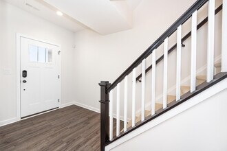 2728 S Spurway Dr in Ann Arbor, MI - Building Photo - Building Photo
