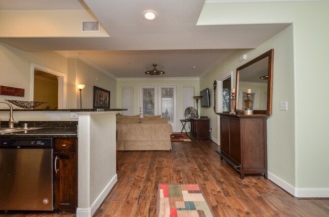 2299 Lone Star Dr, Unit 233 in Sugar Land, TX - Building Photo - Building Photo