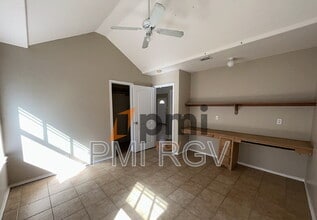 515 La Mancha Dr in Edinburg, TX - Building Photo - Building Photo