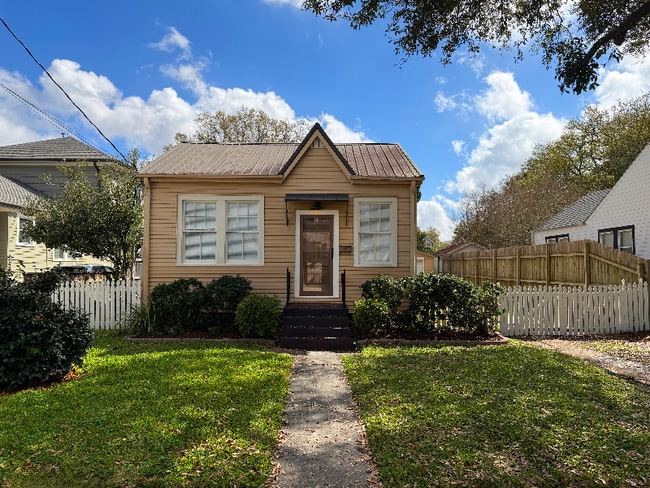 235 Helios Ave in Metairie, LA - Foto de edificio - Building Photo