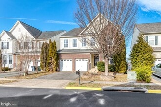 14570 Collingham Pl in Gainesville, VA - Building Photo - Building Photo